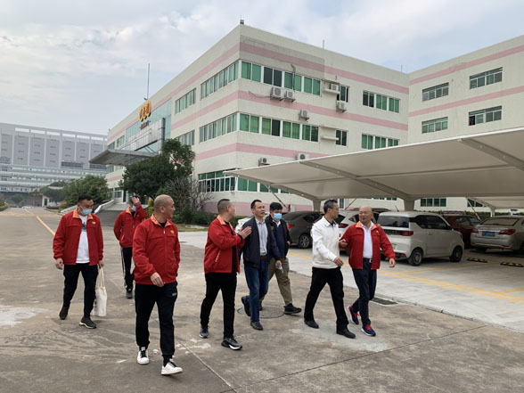 中山市人大常委會(huì )、中山港街道工作委員會(huì )主任林子平一行到咀香園考察調研